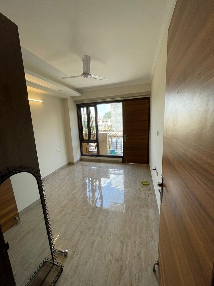 Room, malviya nagar 3 Bedroom 1500 Sq.Ft. Builder Floor In Malviya Nagar Delhi 8806866