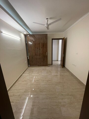 Room in 3 BHK Builder Floor at Malviya Nagar – for Rent