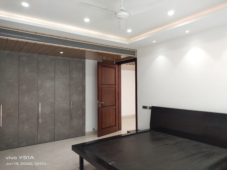 Room, vasant vihar 4 Bedroom 600 Sq.Yd. Builder Floor In Vasant Vihar Delhi 8806881