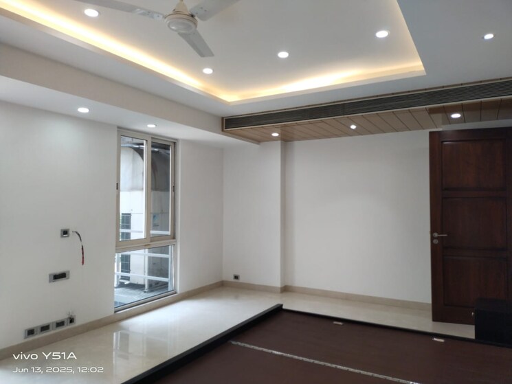Room, vasant vihar 4 Bedroom 600 Sq.Yd. Builder Floor In Vasant Vihar Delhi 8806881
