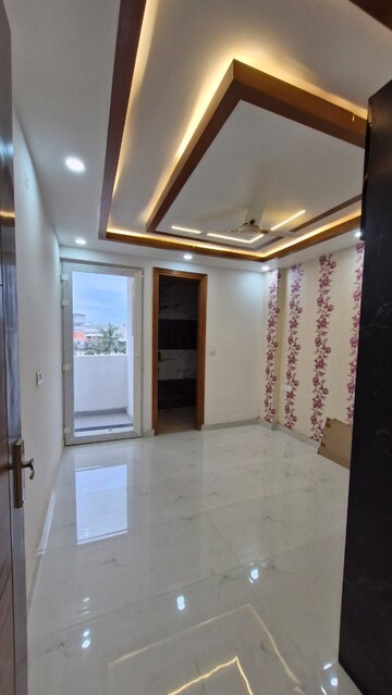 Building Lobby in 3 BHK Apartment at Gms Road – for Rent