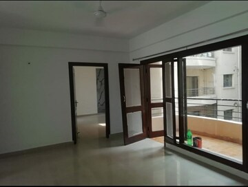 Room in 3 BHK Apartment at BPTP The Resort, Sector 75 – for Sale
