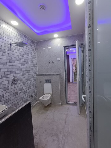 Bathroom in 4 BHK Builder Floor at Baba Colony – for Sale