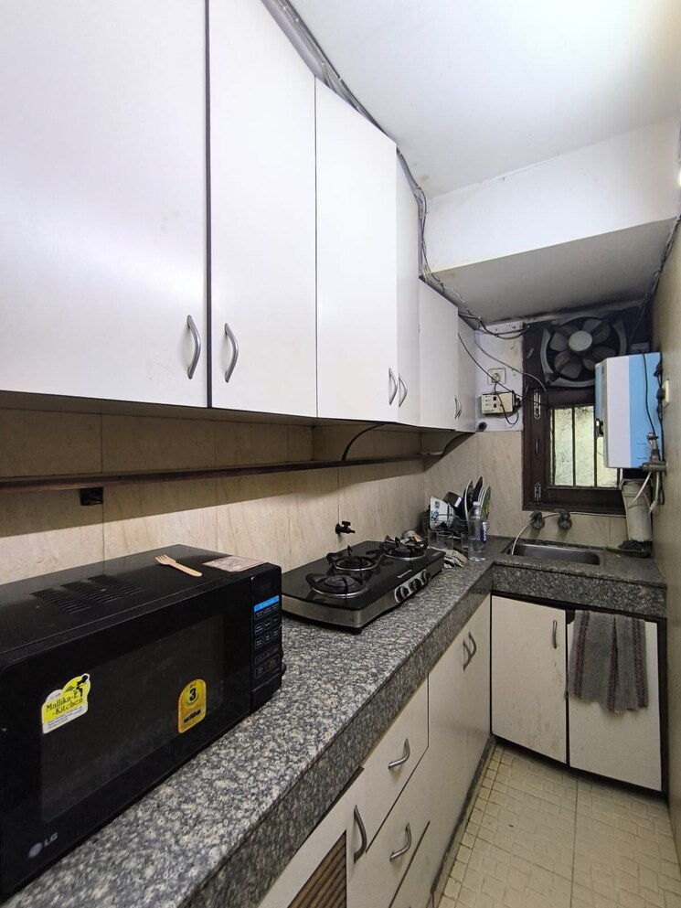 Kitchen, vasant kunj 2 Bedroom 950 Sq.Ft. Apartment In Vasant Kunj Delhi 8806941