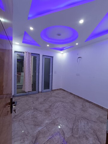 Room in 4 BHK Builder Floor at Baba Colony – for Sale