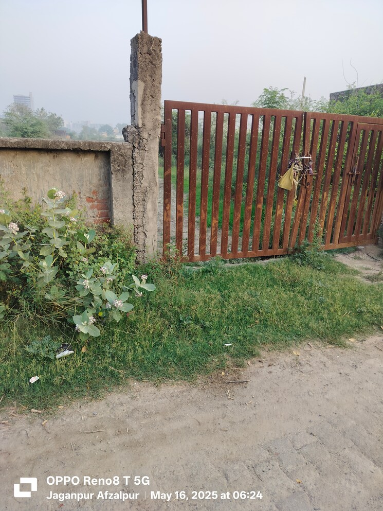 undefined, sector 27 yamuna expressway  100 Sq.Yd. Plot In Sector 27 Yamuna Expressway Greater Noida 8806940