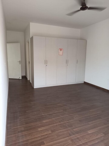 Room in 4 BHK Apartment at BPTP Park 81, Sector 81 – for Rent