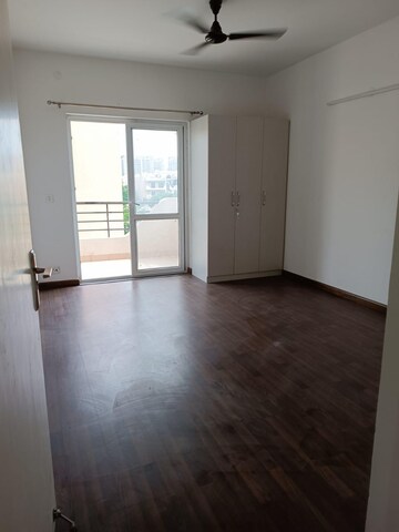 Room in 4 BHK Apartment at BPTP Park 81, Sector 81 – for Rent