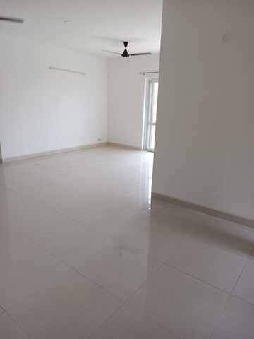 Room in 4 BHK Apartment at BPTP Park 81, Sector 81 – for Rent