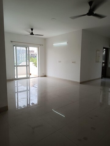 Room in 4 BHK Apartment at BPTP Park 81, Sector 81 – for Rent