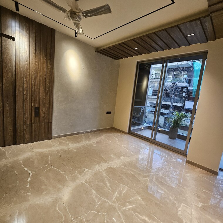 Room, new rajinder nagar 3.5 Bedroom 145 Sq.Yd. Builder Floor In New Rajinder Nagar Delhi 8807022