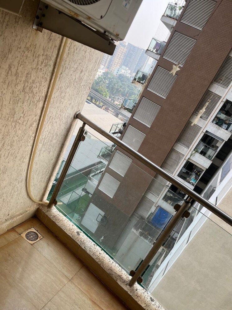 Balcony, hdil-metropolis-residences 3 Bedroom 1100 Sq.Ft. Apartment In Andheri West Mumbai 8807039