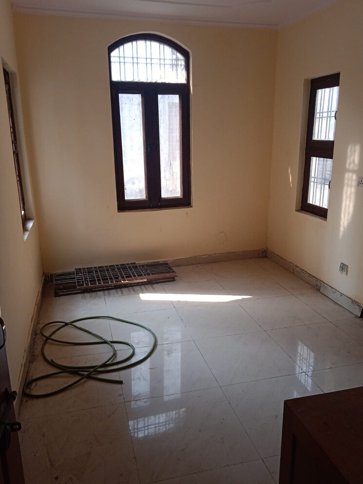 Room, shiv-sai-emerald-heights 4 Bedroom 2190 Sq.Ft. Apartment In Sector 88 Faridabad 8807026