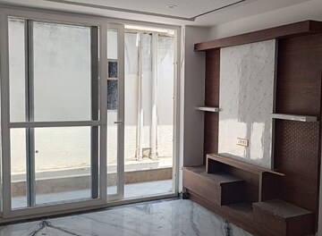 Room in 4 BHK Penthouse at Sanjauli – for Sale