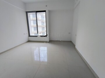 Room in 3 BHK Apartment at ARV Uthville, Kharadi – for Rent