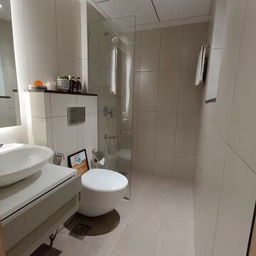 Bathroom in 1 BHK Apartment at Mahindra Vista, Kandivali East – for Sale