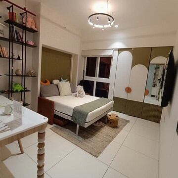 Team Area in 1 BHK Apartment at Mahindra Vista, Kandivali East – for Sale