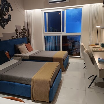 Team Area in 1 BHK Apartment at Mahindra Vista, Kandivali East – for Sale