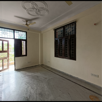 Room in 2 BHK Builder Floor at Panchsheel Vihar – for Rent