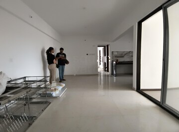 Room in 3 BHK Apartment at ARV Uthville, Kharadi – for Rent