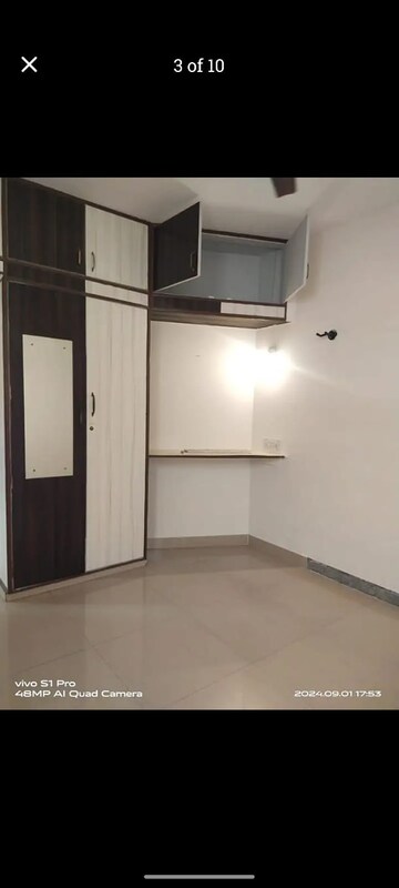 Room in 2 BHK Builder Floor at Hsr Layout – for Rent