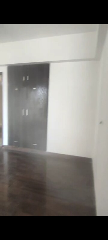 Furnished Amenities in 2.5 BHK Apartment at Sethi Max Royale, Sector 76 – for Sale