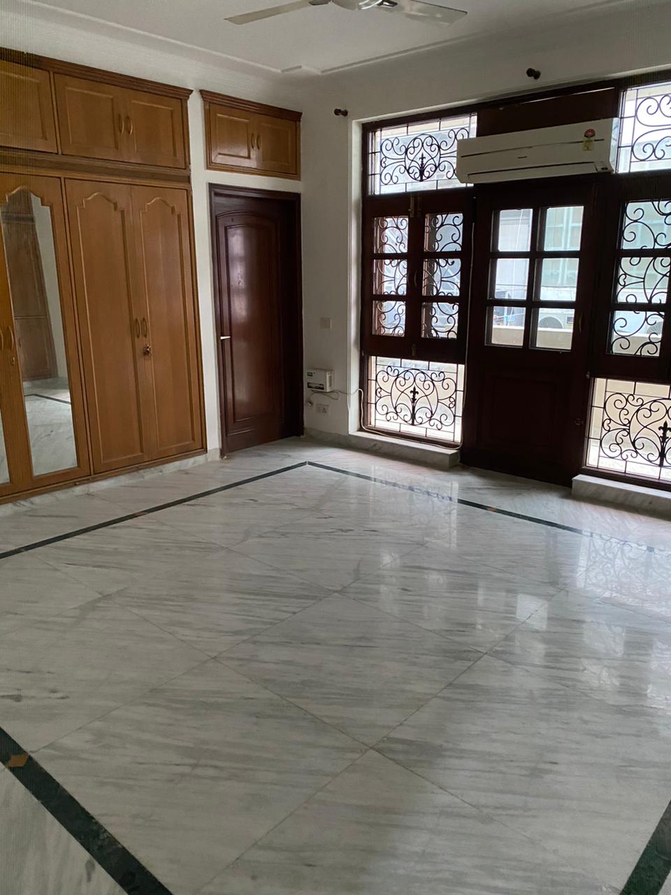 3 BHK + Pooja Room,Study Room Villa For Rent in DLF Phase I