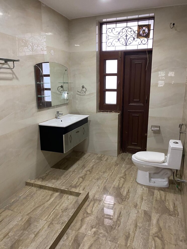 Kitchen, dlf phase i 3 Bedroom 3500 Sq.Ft. Villa In Dlf Phase I Gurgaon 8807099