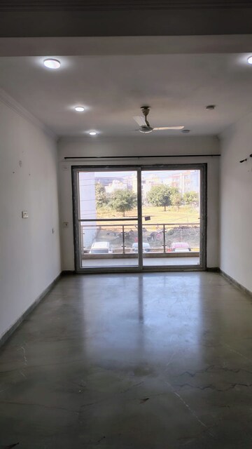 Room in 3 BHK Builder Floor at Sector 57 – for Rent