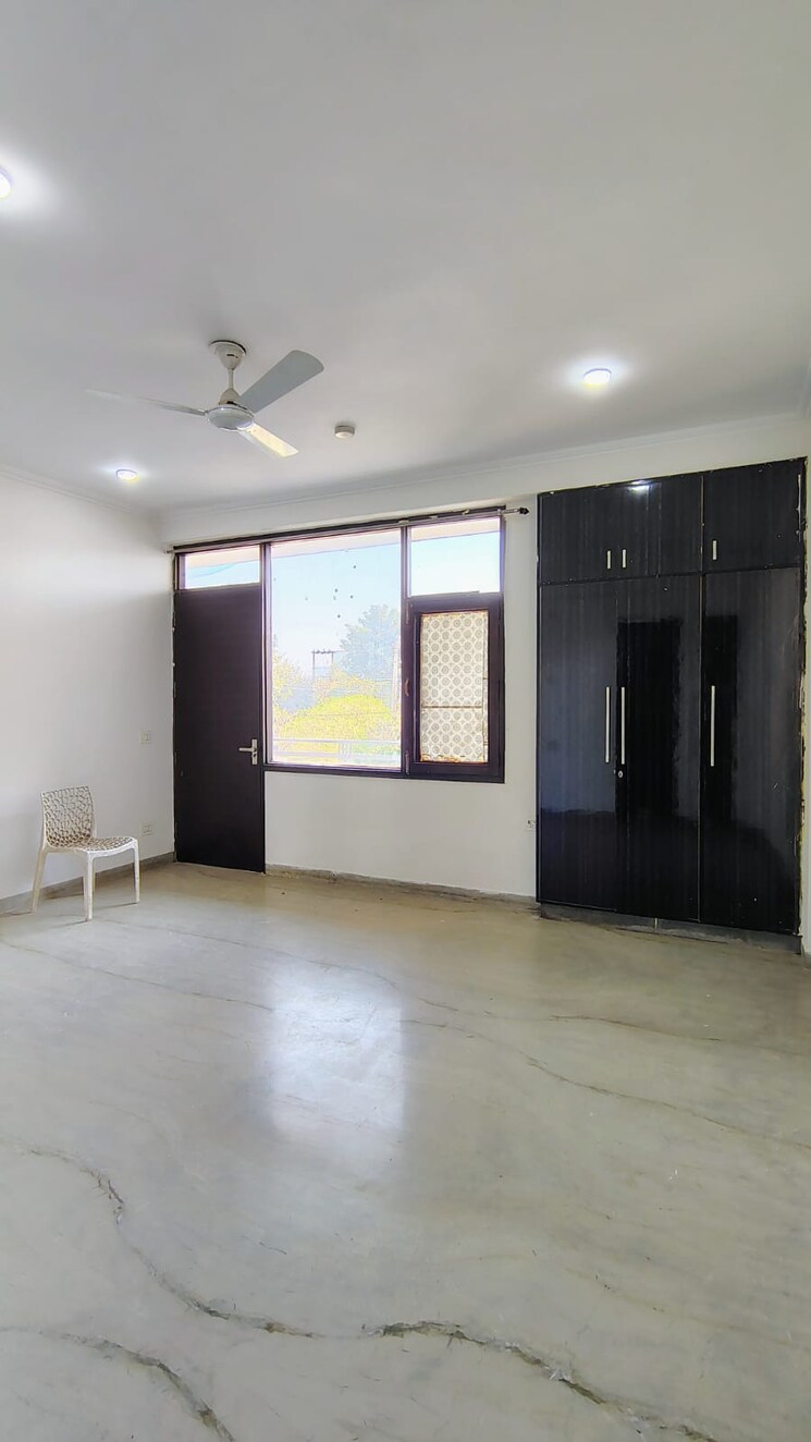 Room, sector 57 3 Bedroom 1750 Sq.Ft. Builder Floor In Sector 57 Gurgaon 8807073