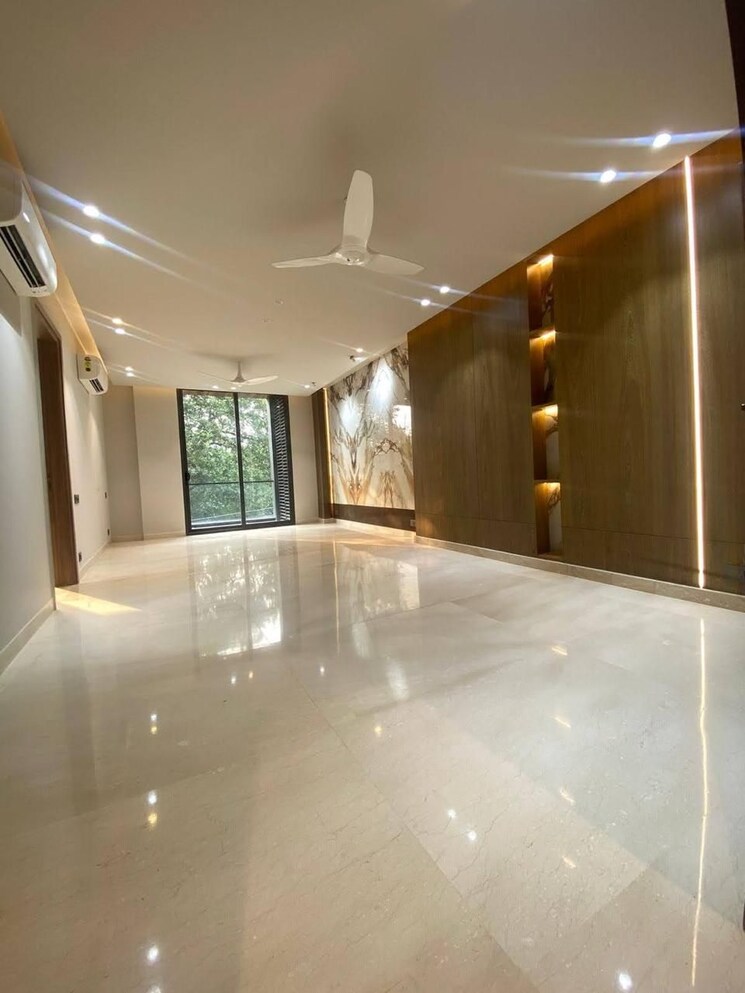 Living Room, gls-courtyard 3 Bedroom 2250 Sq.Ft. Builder Floor In Sector 95 Gurgaon 8807080
