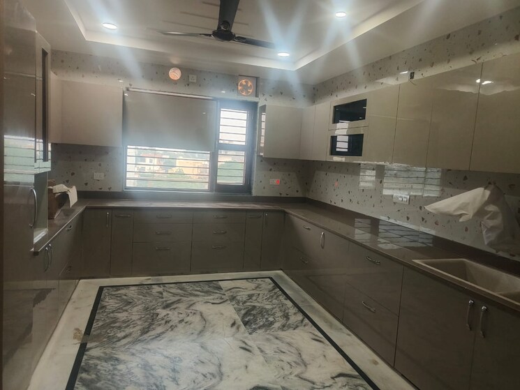 Kitchen, sector 21d 3 Bedroom 350 Sq.Yd. Builder Floor In Sector 21d Faridabad 8807123