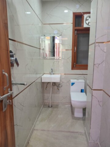 Bathroom in 3.5 BHK Builder Floor at Dwarka Mor – for Rent