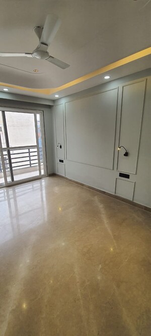 Room in 4 BHK Builder Floor at Sushant Lok Iii – for Sale