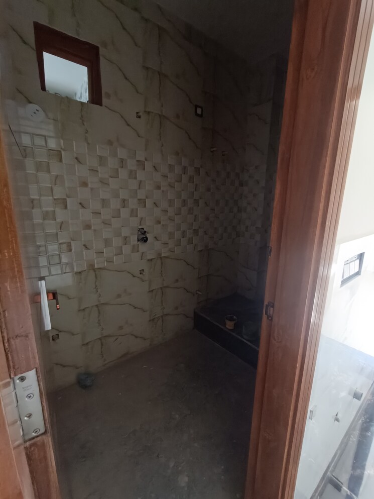 Bathroom, burari 3 Bedroom 1175 Sq.Ft. Builder Floor In Burari Delhi 8807207