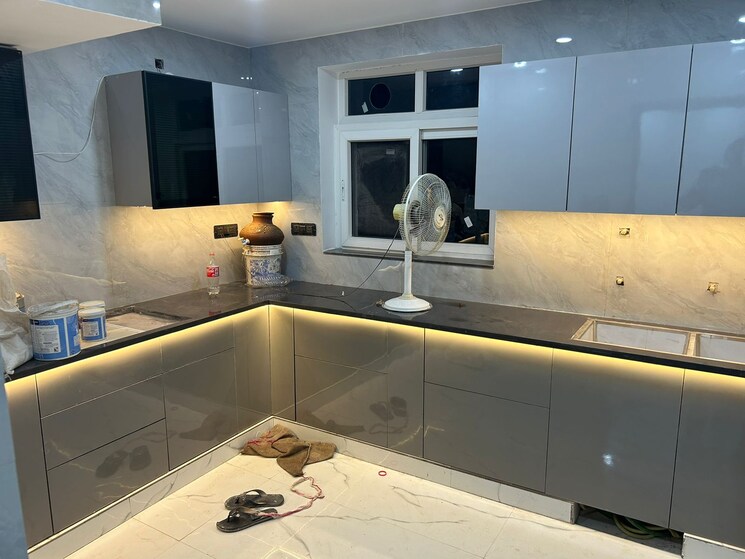 Kitchen, punjabi bagh 3 Bedroom 220 Sq.Yd. Apartment In Punjabi Bagh Delhi 8807145