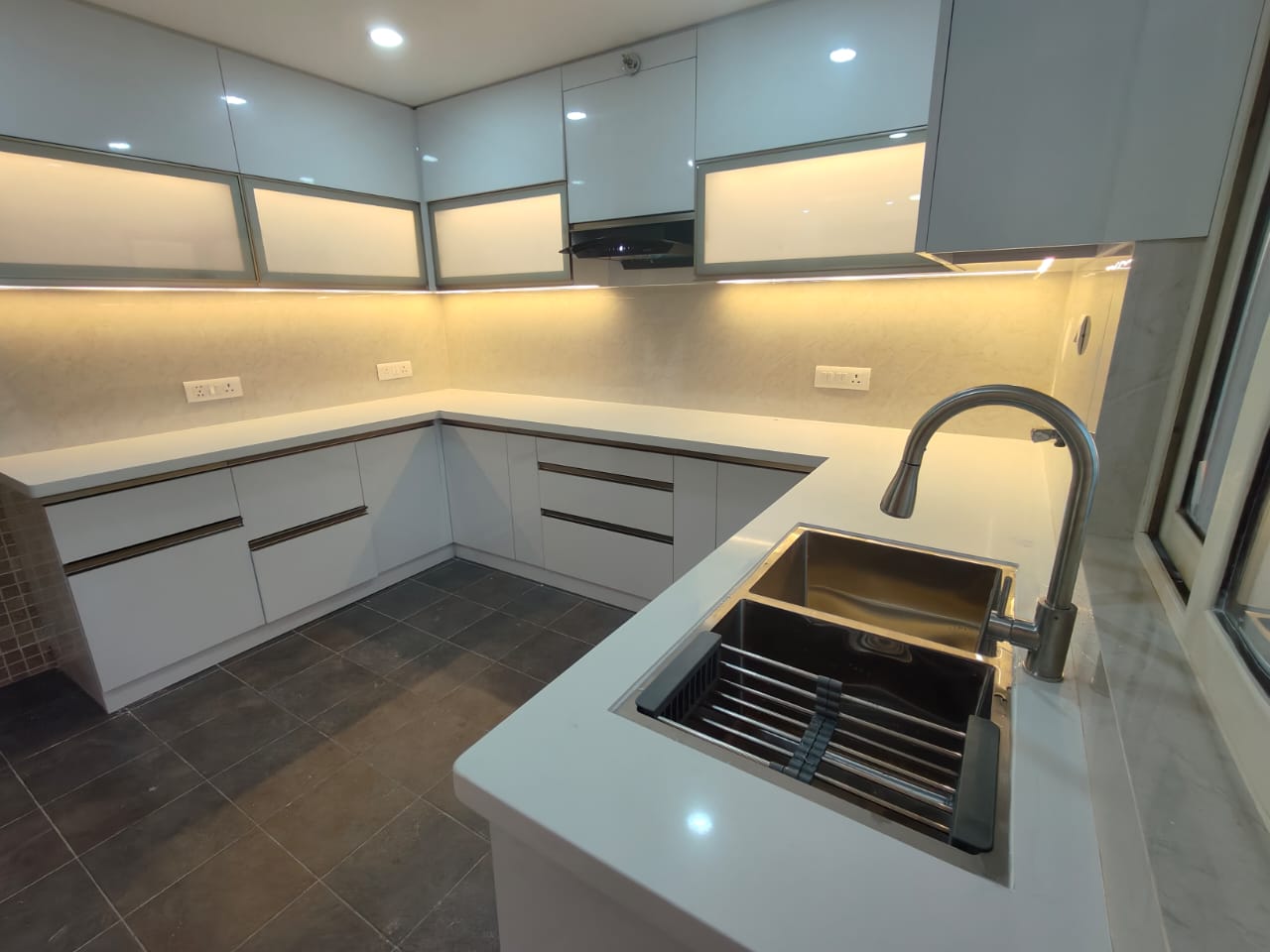 3.5 BHK Apartment For Rent in Solutrean Caladium