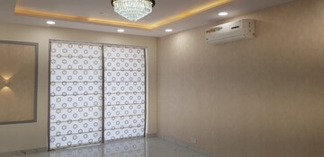 Room in 4 BHK Apartment at Sector 49 – for Sale