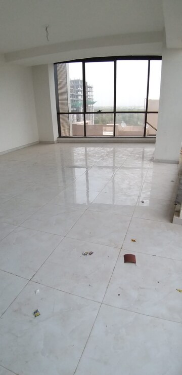 Room in  Office Space at Vaishnodevi Circle – for Sale