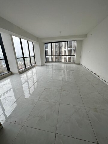  Office Space For Sale in Vaishnodevi Circle