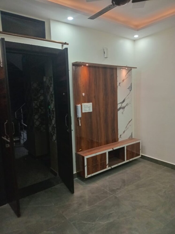 Living Room, dwarka mor 2.5 Bedroom 540 Sq.Ft. Builder Floor In Dwarka Mor Delhi 8807197