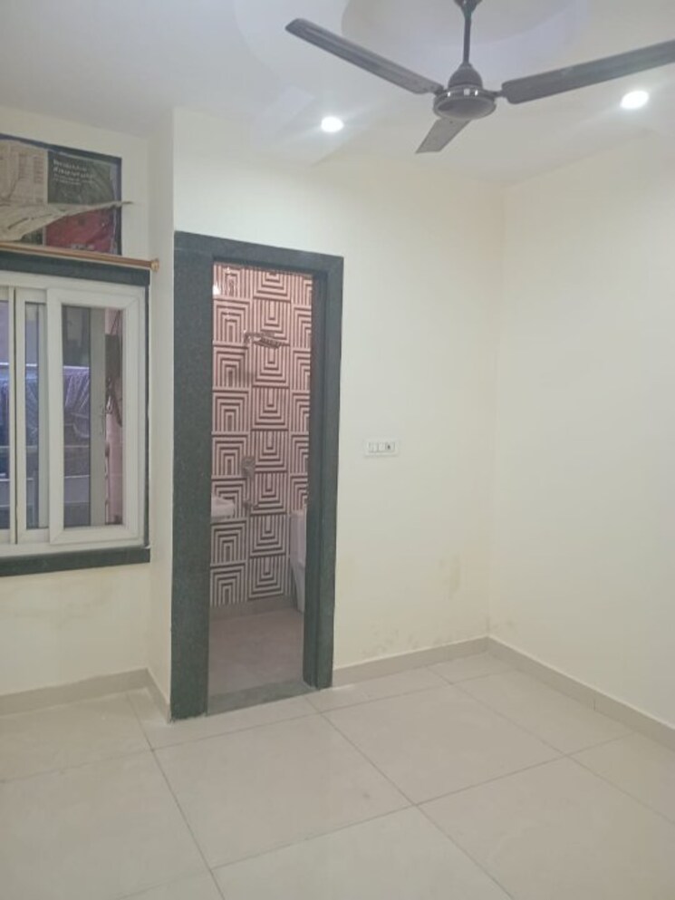 Room, dwarka mor 2.5 Bedroom 540 Sq.Ft. Builder Floor In Dwarka Mor Delhi 8807197