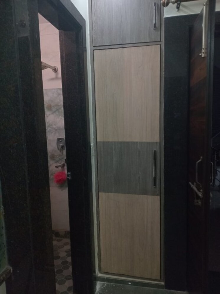 Bathroom, dwarka mor 2.5 Bedroom 540 Sq.Ft. Builder Floor In Dwarka Mor Delhi 8807197