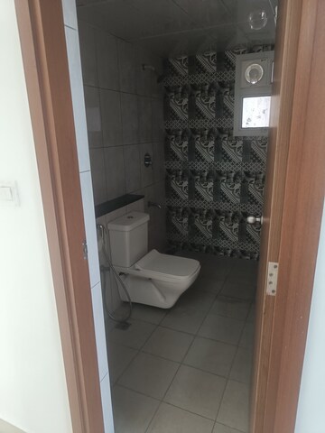 Bathroom in 3 BHK Apartment at Prestige Finsbury Park Regent, Bagaluru – for Rent