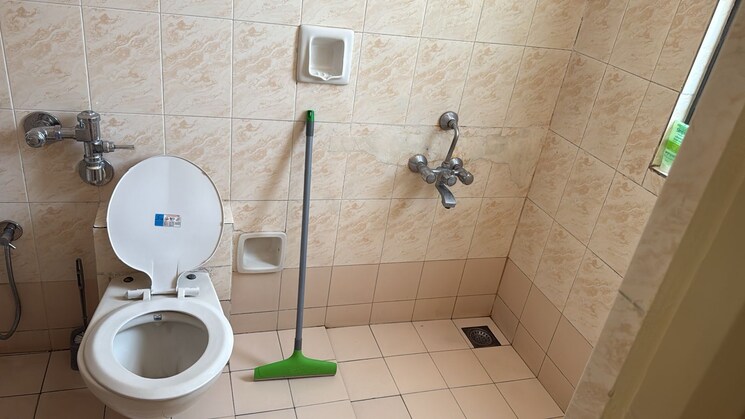 Bathroom, raheja-residency 3 Bedroom 1700 Sq.Ft. Apartment In Koramangala Bangalore 8807235