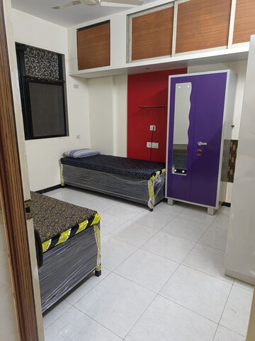 Room in  Pg at Goregaon East – for Rent