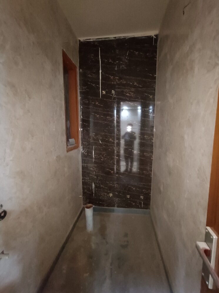 Bathroom, burari 3 Bedroom 900 Sq.Ft. Builder Floor In Burari Delhi 8807277