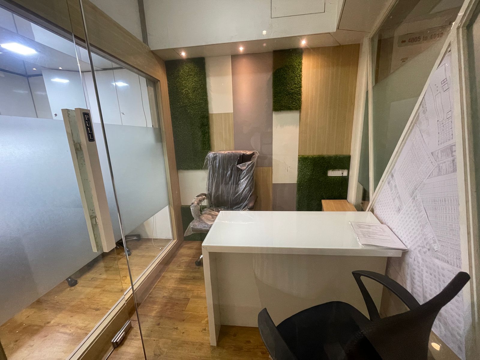 Office Space For Rent in Rustomjee Eaze Zone Mall