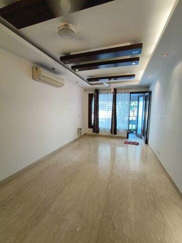 Room in 3 BHK Builder Floor at Green Park Extension – for Rent