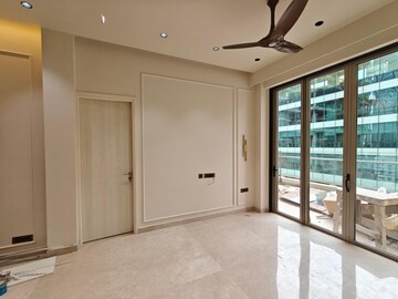 Room in 3 BHK Apartment at Indiabulls Sky Forest, Lower Parel – for Rent